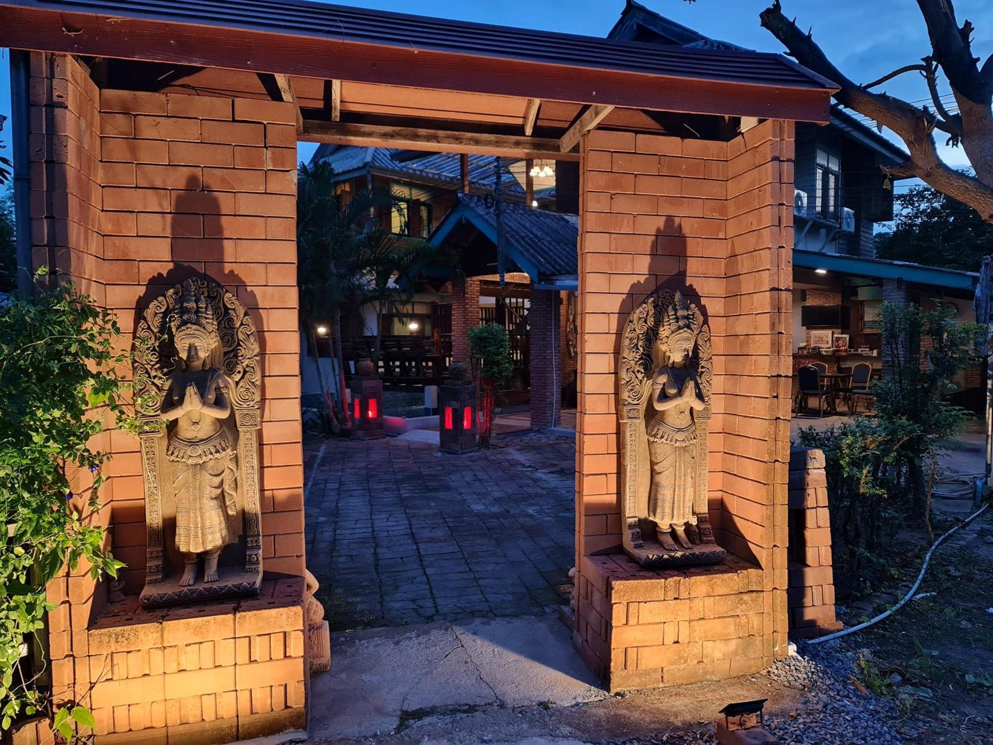 Tepbunthomhouse Ayutthayaアパートメント エクステリア 写真